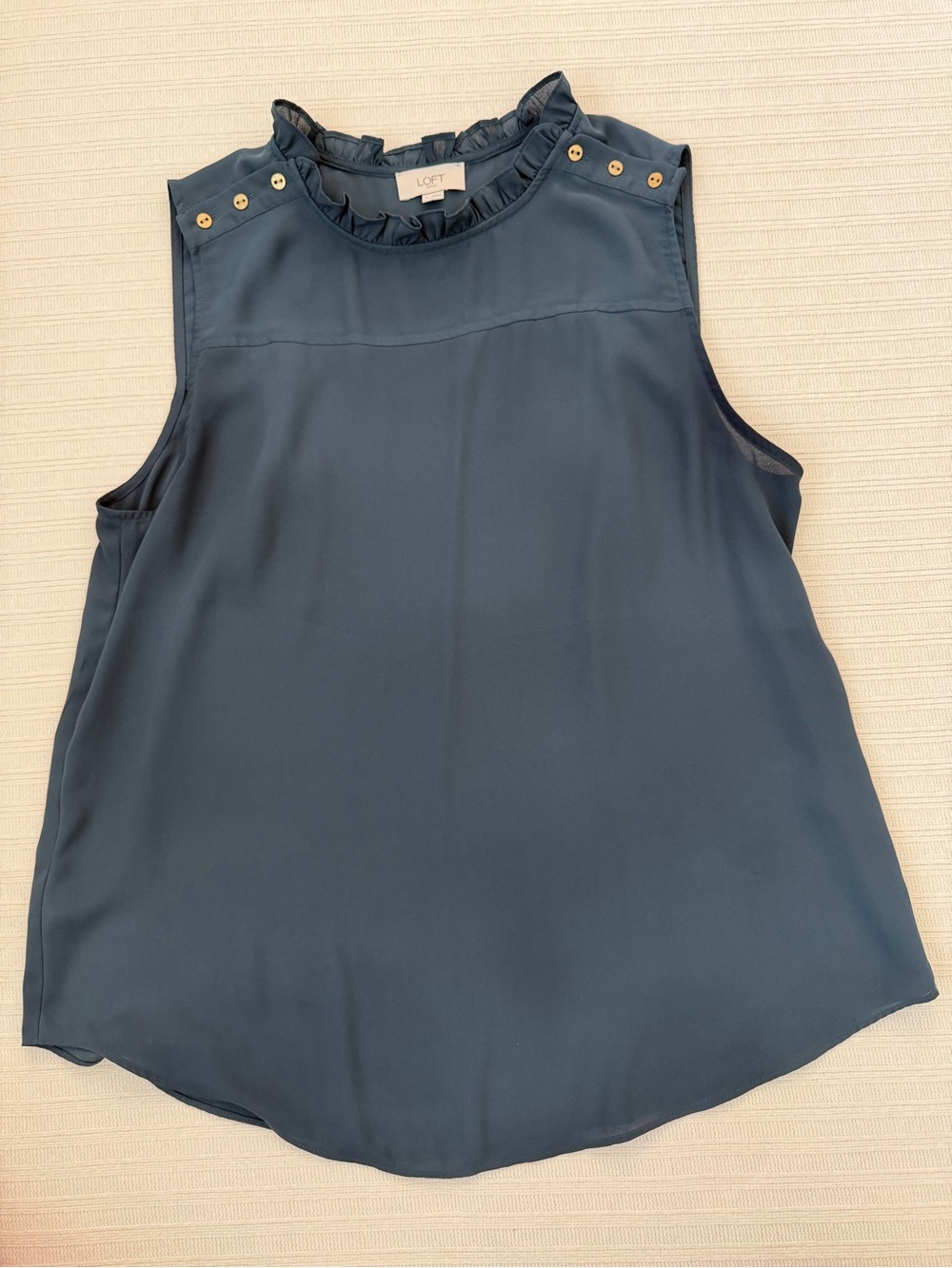 LOFT Outlet Teal Sleeveless Ruffle Neck Blouse Gold Shoulder Buttons Size L BeS1